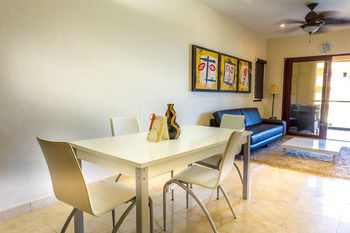El Faro Oceanfront By Bric Hotel